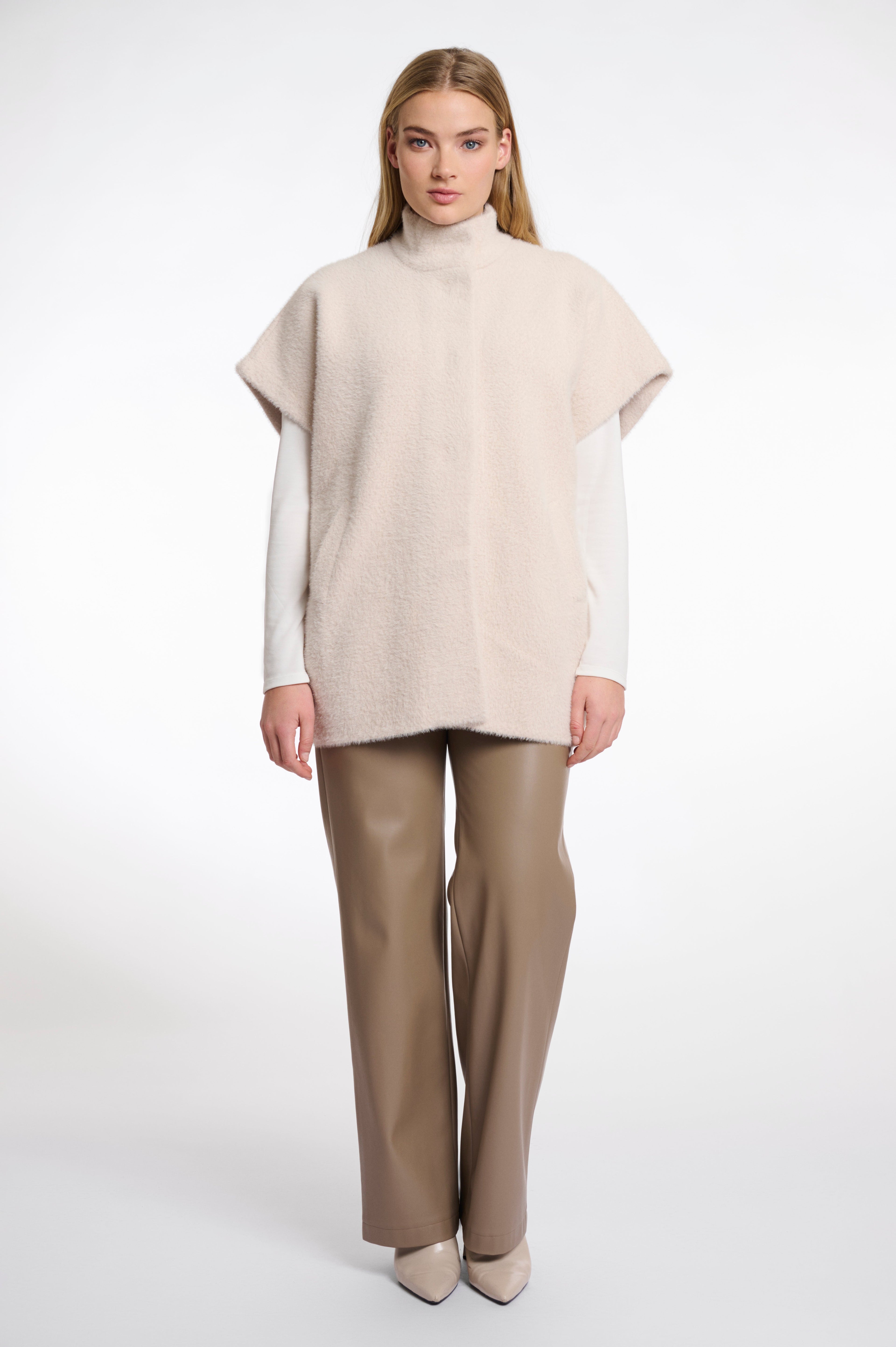 Rino & Pelle Helen Cape